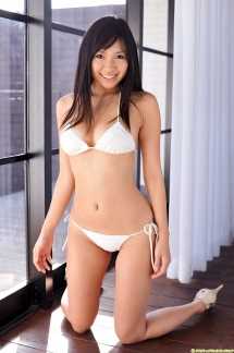 日本性感波涛比基尼mm小倉奈々