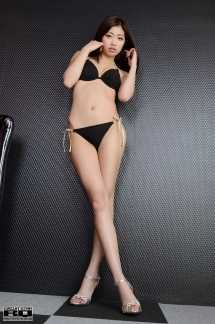高清黑色尤物日本女孩小安内衣棚拍图册