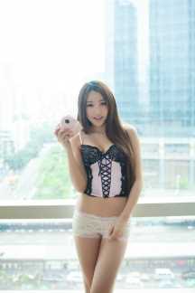 高清甜蜜中分少女的性感图集