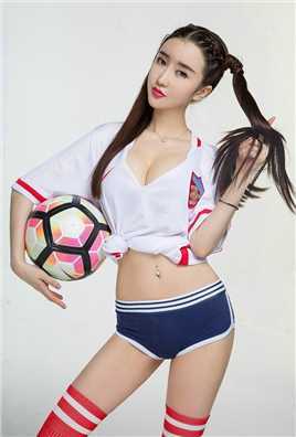 最新尤果网足球宝贝模特姐妹花波涛丰臀性感双飞大长腿记清图图集