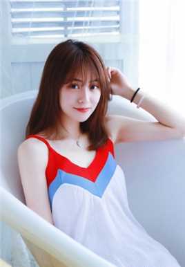 高清浴缸美女模特娇艳成熟小清新养眼天然文艺清纯图集