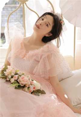 精选蕾丝长裙少女梦幻治愈养眼空灵甜美清纯图片图册