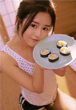 高清治愈系美女居家未成年床上抚媚妖娆性感大胆人体艺术图册