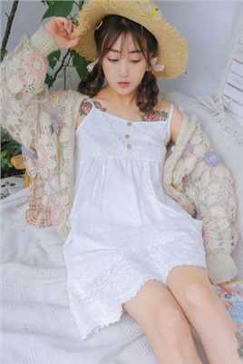 最全清爽小美女吊带长裙白皙大长腿性感迷人壁纸