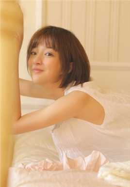 最新短发吊带睡衣美女萌妹惹火长腿稚嫩清纯图集