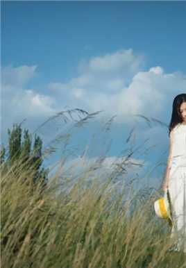 夏天清纯美女户外踏青长裙唯美浪漫风景图片