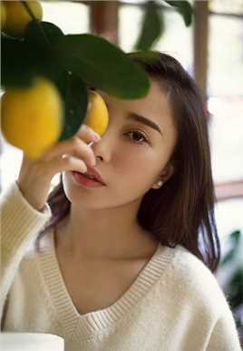 精选清纯文艺气质少女唐甜怡静明星生活照图册