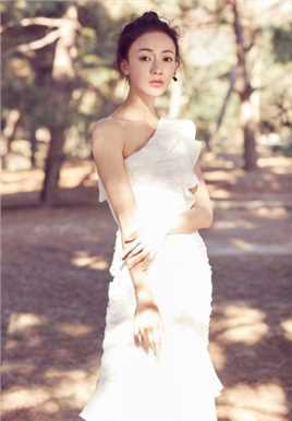 最新空灵美女吴谨言白纱长裙浪漫唯美清纯图片图集