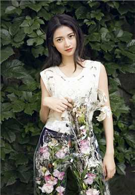 最新校花级女神陈钰琪唯美鲜花裤极品尤物清纯壁纸