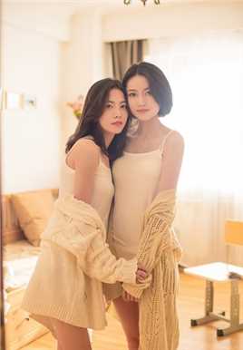 特别专辑百合花开闺蜜私房吊带内衣清纯惹火图片