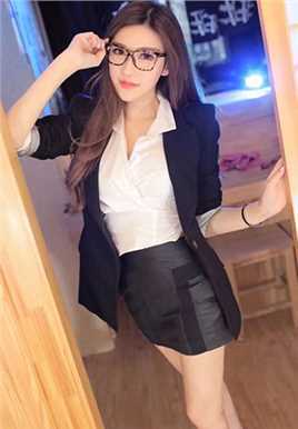 最新清纯美女王怡婷微博街拍图集