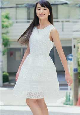 日本美女清原果耶户外短裙清纯迷人