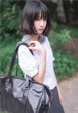 日本清纯美女池田七帆学生制服