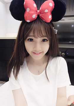 清纯可爱美女冯提莫唯美图片