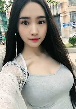 最全身材的波涛美少女户外清纯相册