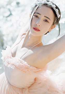 最新清纯干净的芭蕾舞少女清新脱俗照壁纸