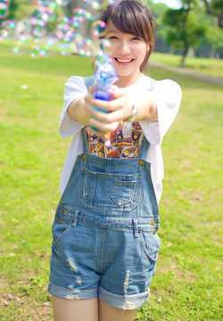 精选清纯萌妹子夏日牛仔背带裤图片图册