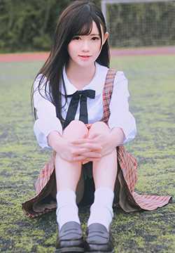 精选校园里清纯甜美的女学生欣赏图册