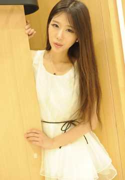 优质清纯可爱美女张艾妮Annie私房超短裙写照相册