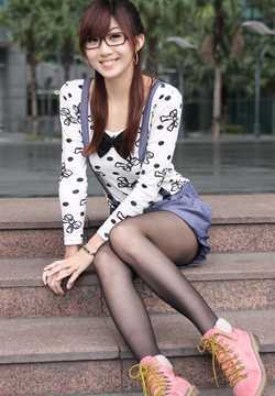 特别专辑清纯美女校花Angel迷人外拍照图片