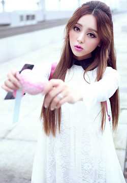 可爱清纯MM蕾丝迷人街拍