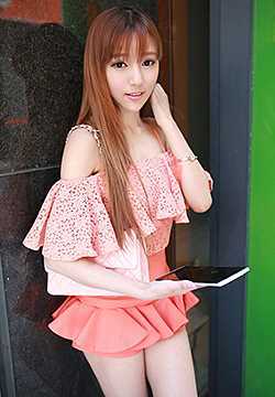 高清清纯少女时尚街拍图集