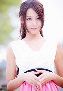 高清90后清纯校花户外甜美图册