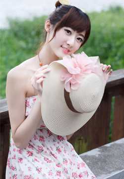 小清新美女夏日清纯靓丽外拍