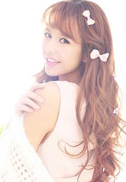 清纯长发美女室内唯美私房