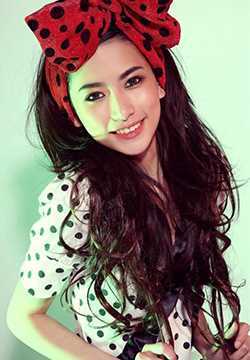 最新清纯少女夏日迷人图片壁纸