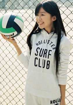 精选清纯美女宋伊人球场高清照图册