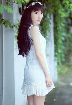 高清清纯短裙美女街拍大片图集