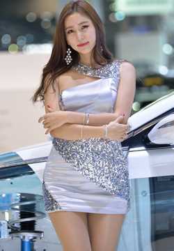 特别专辑韩国靓丽车模崔玉珍车展迷人短裙写照图片