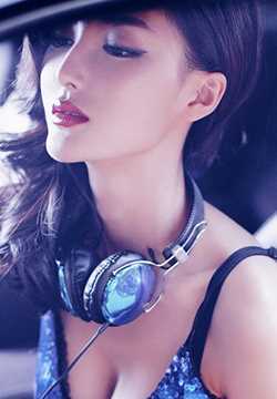 特别专辑性感车模车内大秀迷人身段图片