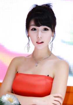 韩国车模高清迷人活动照