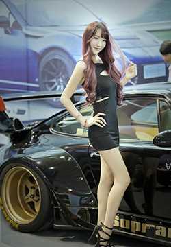 特别专辑长腿车模甜美娇俏美臀车展图片精选图片