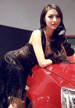 特别专辑美女车模车展大秀傲人图片