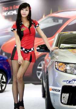 精选韩国美女车模可爱迷人图册