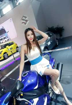 最全甜美美女车模俏皮可人壁纸