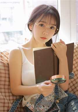 最全抚媚邻家文艺萝莉吊带牛仔裤长相甜美女孩壁纸