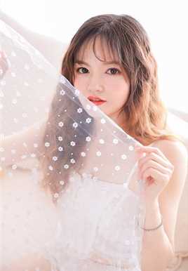 高清甜美女孩短裙白皙嫩肤诱惑图片图集