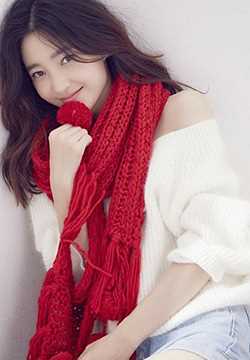 美女演员王丽坤冬日甜美可爱