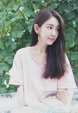 精选90后嫩模美女黃慧BIBI甜美图册