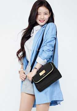 优质甜美少女金裕贞时尚展迷人笑容图片