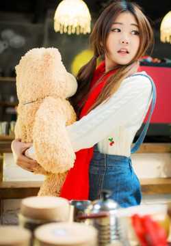 最全可爱重庆美女抱泰迪熊拍摄甜美动人相册