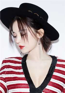 最全苗条纤细身材美女古力娜扎复古时尚丽人造型图片壁纸