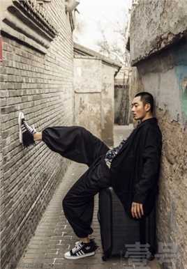 优质李东学是不是身材街拍帅哥生活照图片相册