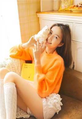 精选时尚气质少女漂亮长腿暖色系人像图册