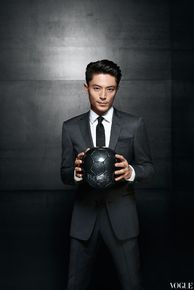 霍建华(Wallace Huo)VOGUE服饰与美容性感图片图集