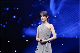 辛芷蕾(Xin Zhilei)20180729星空演讲前后照片